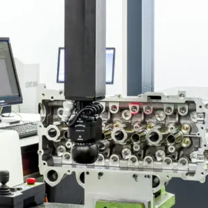 CYLINDER HEAD - Image 10