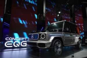 mercede-benz_g300_Photo-by-Hoyoun-Lee-on-Unsplash
